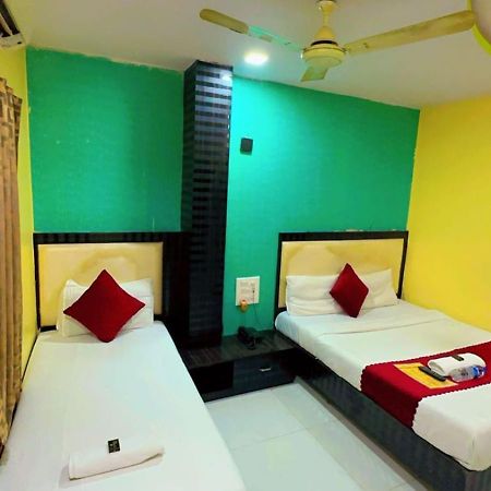 Hotel Avenue Near T-2 International Airport Mumbai Exterior photo